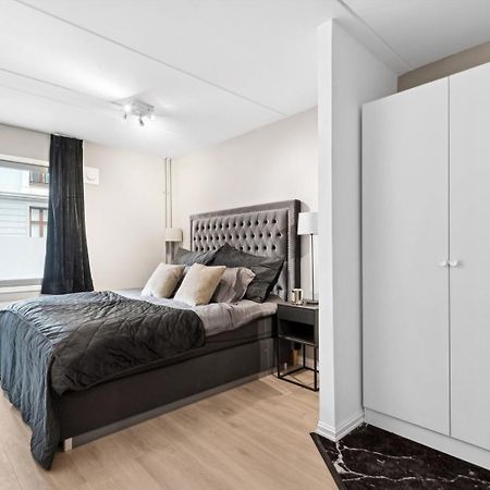 Luxurious Modern Room In Central Oslo - Eur 4K Expensive Bed And 82" Cinematic Tv מראה חיצוני תמונה
