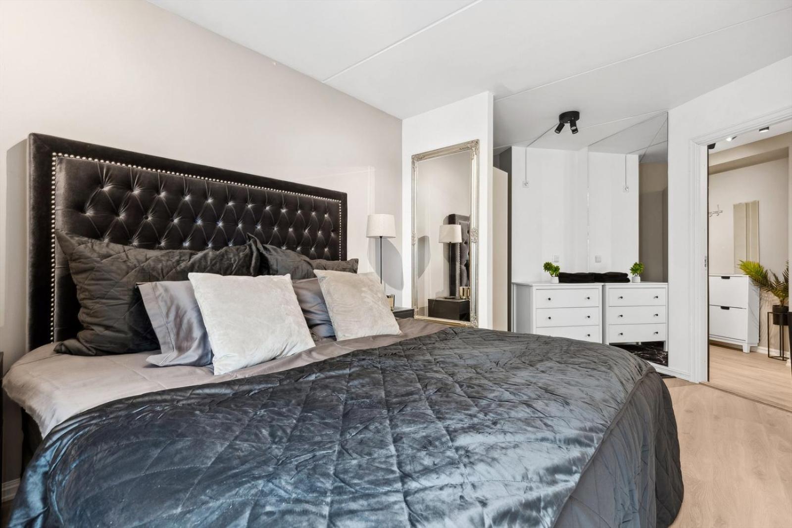 Luxurious Modern Room In Central Oslo - Eur 4K Expensive Bed And 82" Cinematic Tv מראה חיצוני תמונה