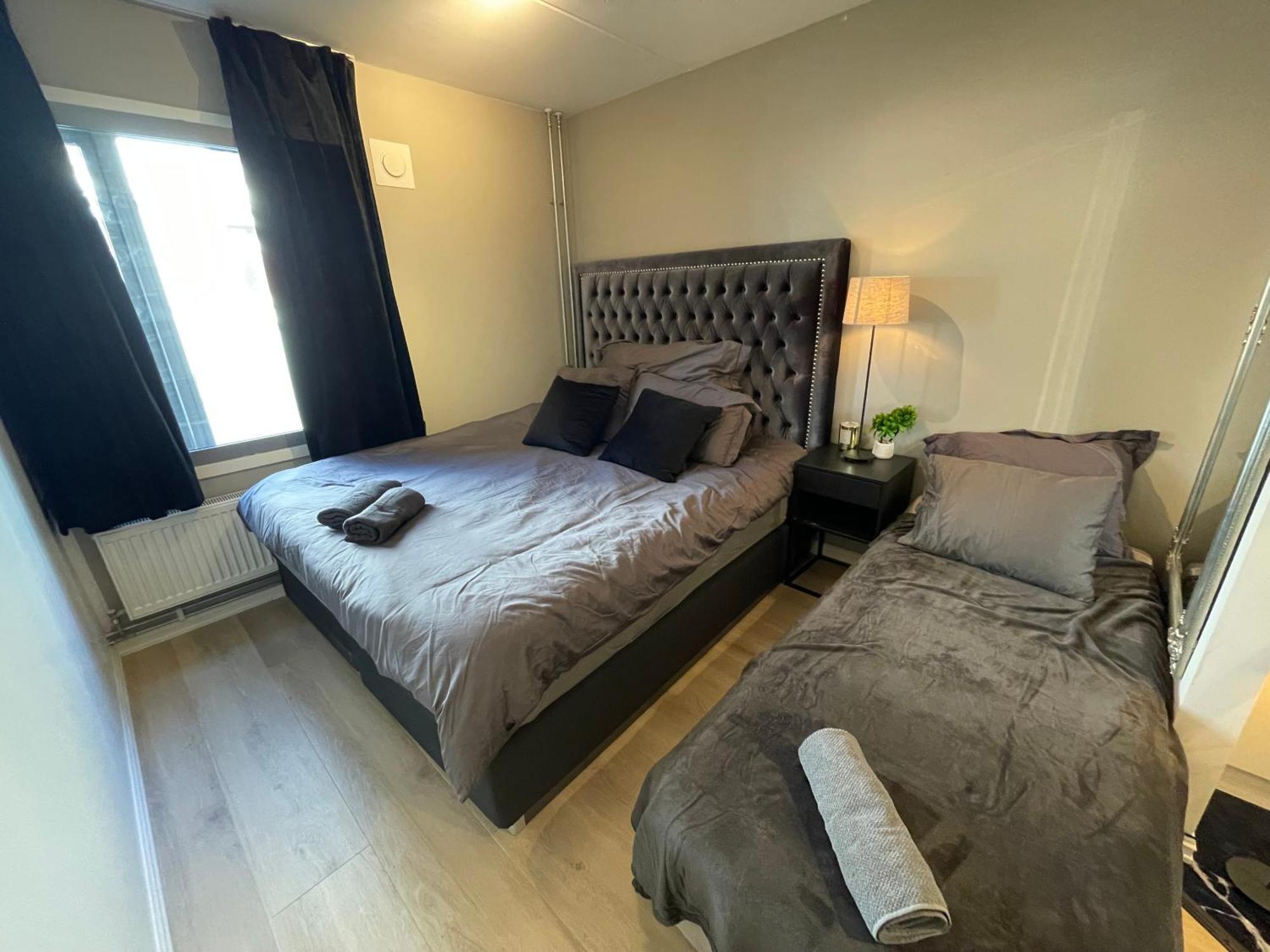 Luxurious Modern Room In Central Oslo - Eur 4K Expensive Bed And 82" Cinematic Tv מראה חיצוני תמונה